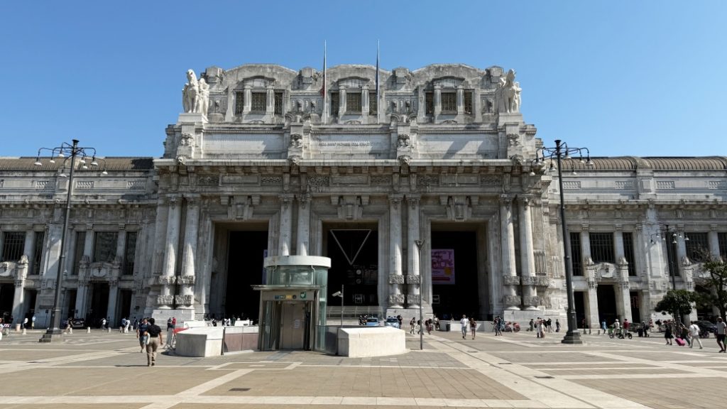 Milano Merkez Tren İstasyonu – İtalya’nın ulaşım devi