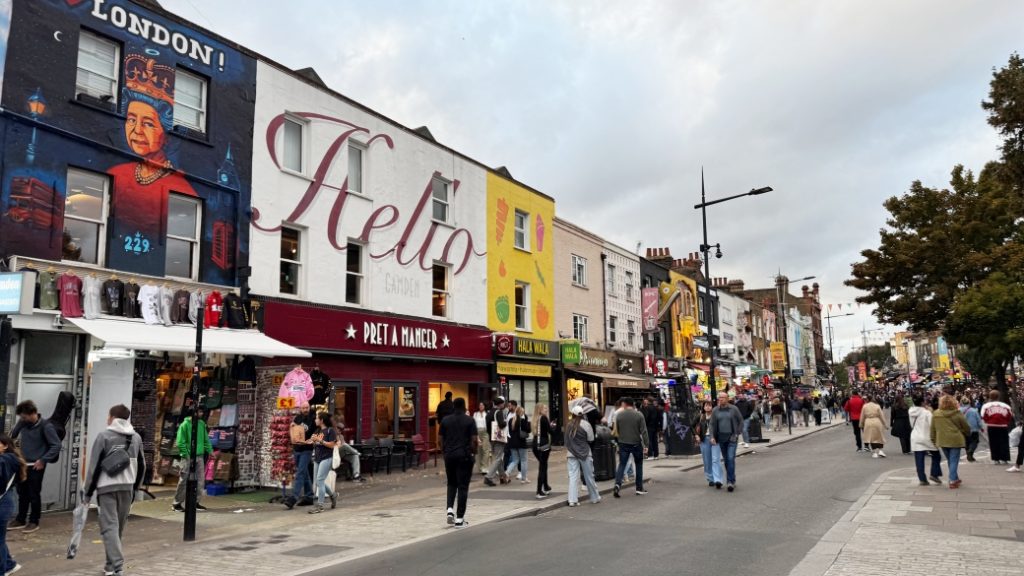 Camden Town – Alternatif kültürün ve sokak pazarlarının merkezi