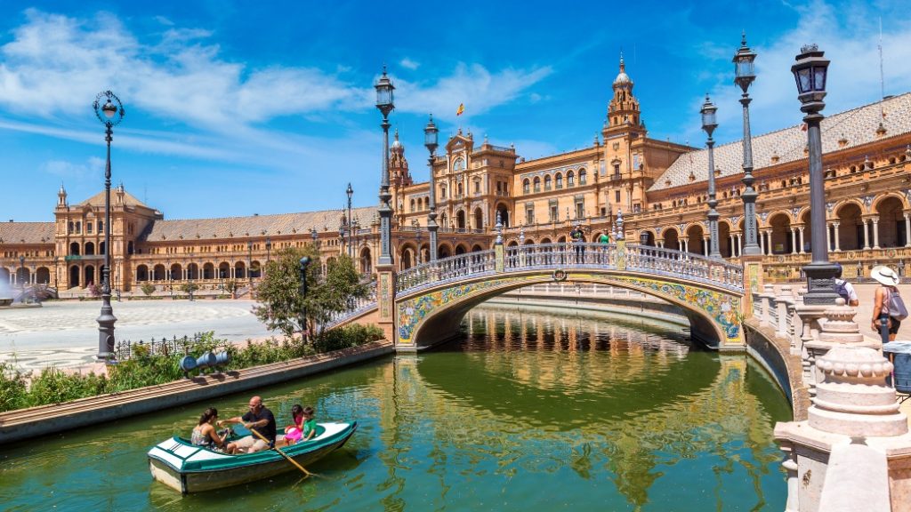 plaza de espana sevilla Plaza de España – Sevilla’nın en fotojenik meydanı