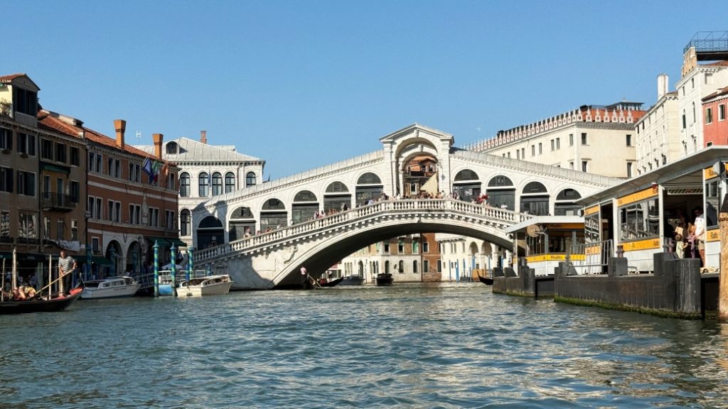 ponte di rialto venedik Rialto Köprüsü – Venedik’in tarihi taş köprüsü