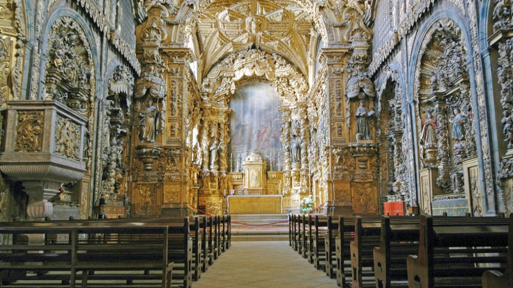 igreja de santa clara porto Igreja de Santa Clara – Gotik kökenli Barok iç mekan