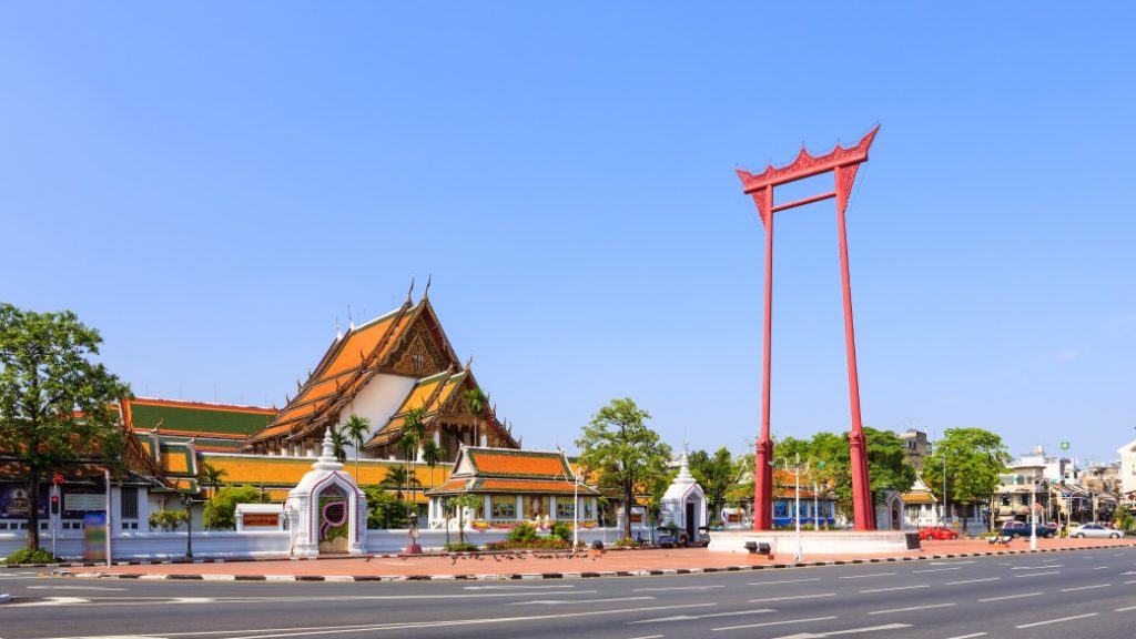 Wat Suthat The Giant Swing bangkok Wat Suthat – Dev Salıncaklı Tapınak