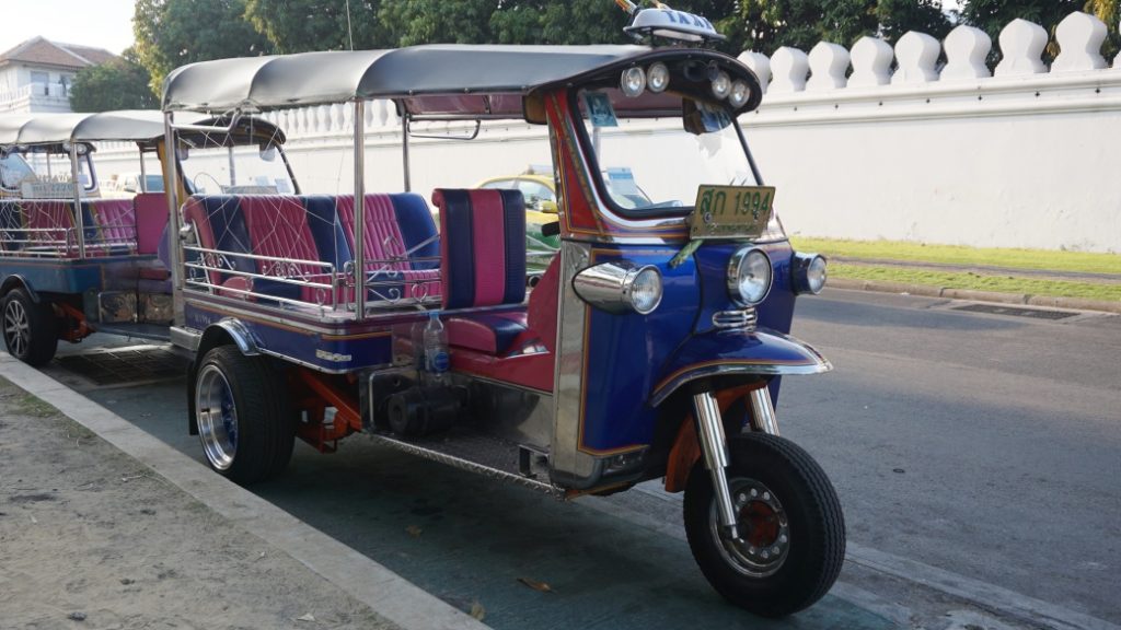 bangkokta dolandirici yontemleri tuk tuk Bangkok’ta Karşılaşabileceğiniz Dolandırıcılıklar – Bilinmesi gerekenler
