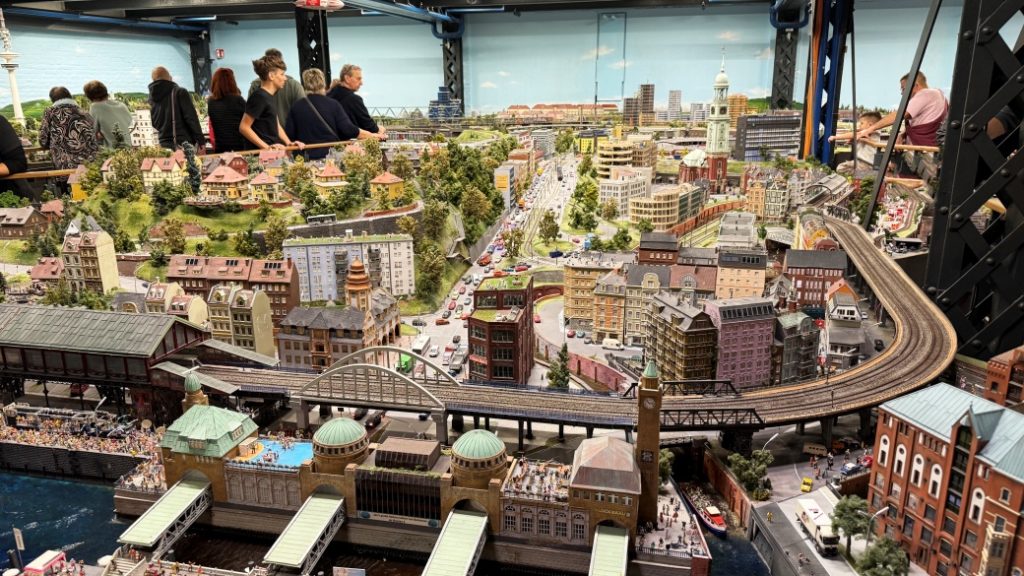 miniatur wunderland hamburg Miniatur Wunderland – Dünyanın en büyük model tren sergisi