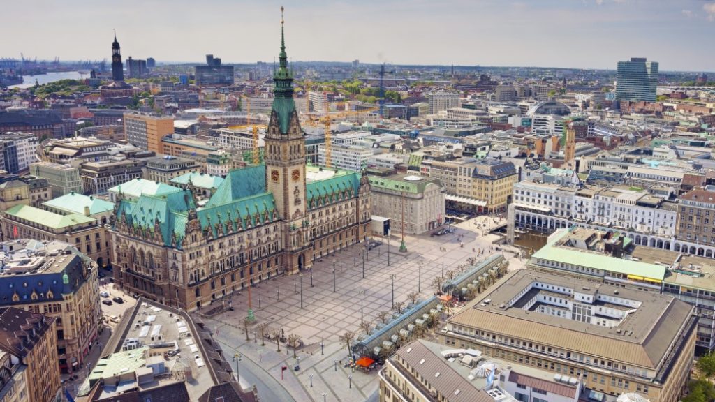 rathausmarkt hamburg Rathausmarkt – Hamburg’un merkezi meydanı