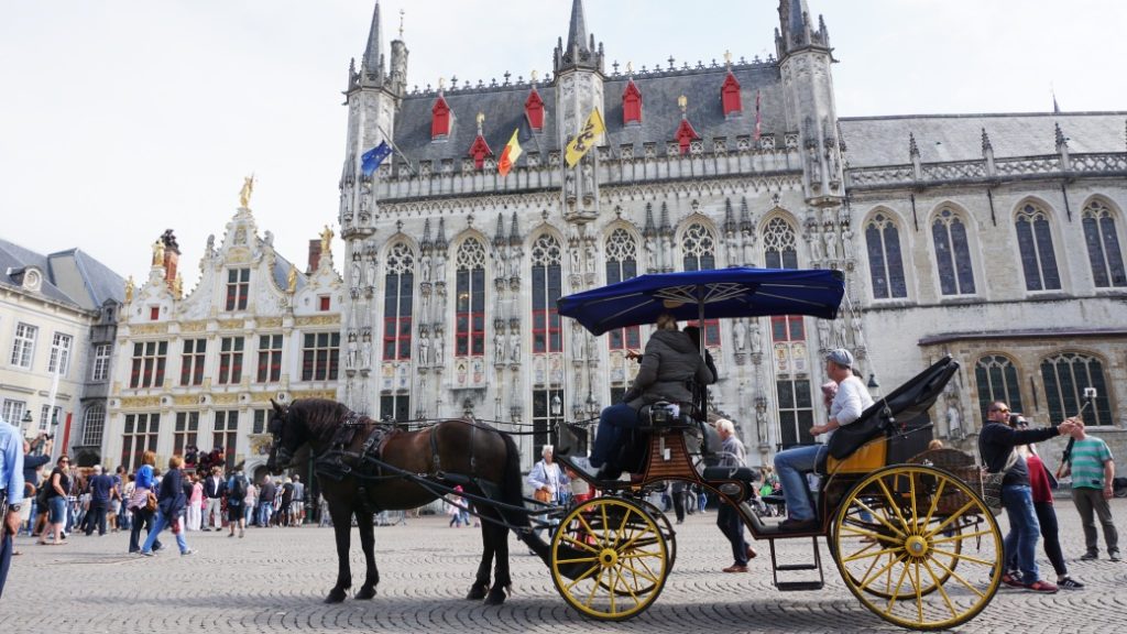 Brugge Belediye Sarayı – Gotik mimari