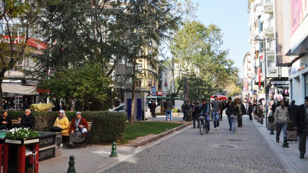 Hamamyolu Caddesi – Yaya merkezi