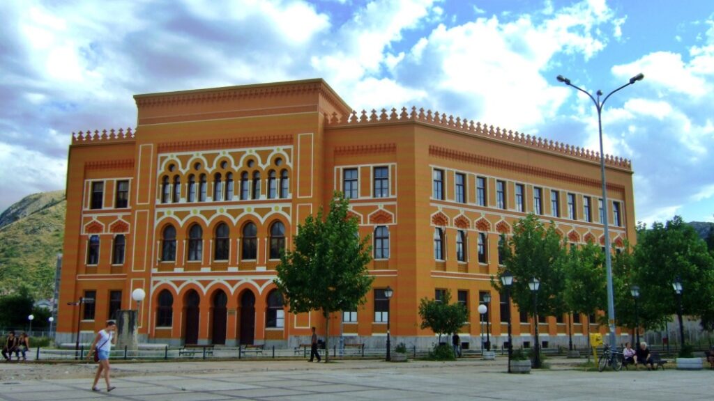 İspanyol Meydanı – Şehir Merkezi