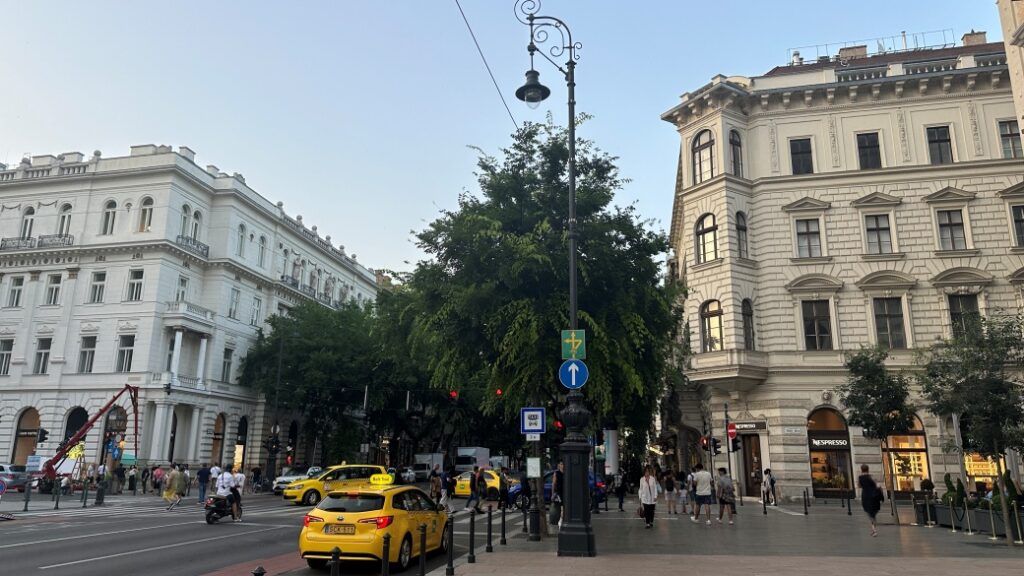 Terézváros’ta konaklama: Andrássy çevresi ve merkez