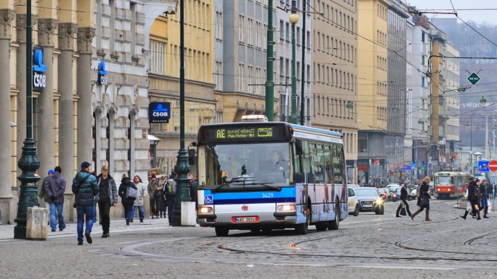 Prag Airport Express ile Şehir Merkezine Ulaşım