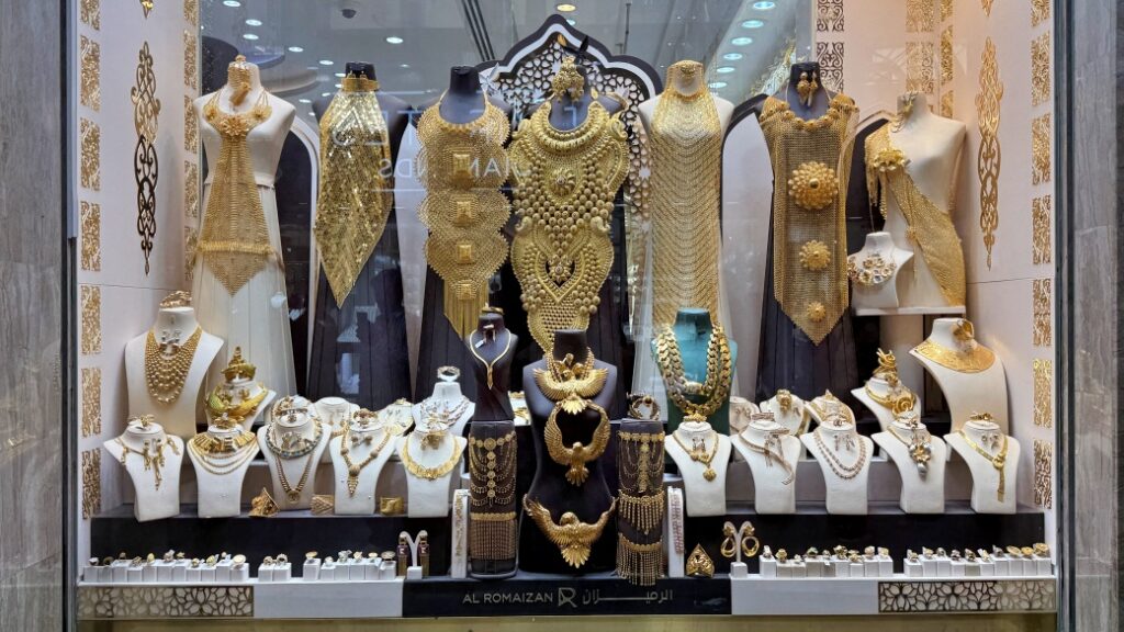 altincilar carsisi dubai Altıncılar Çarşısı – Parıltılı alışveriş noktası