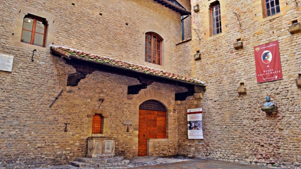 Dante’nin Evi – İlahi Komedya’nın izleri