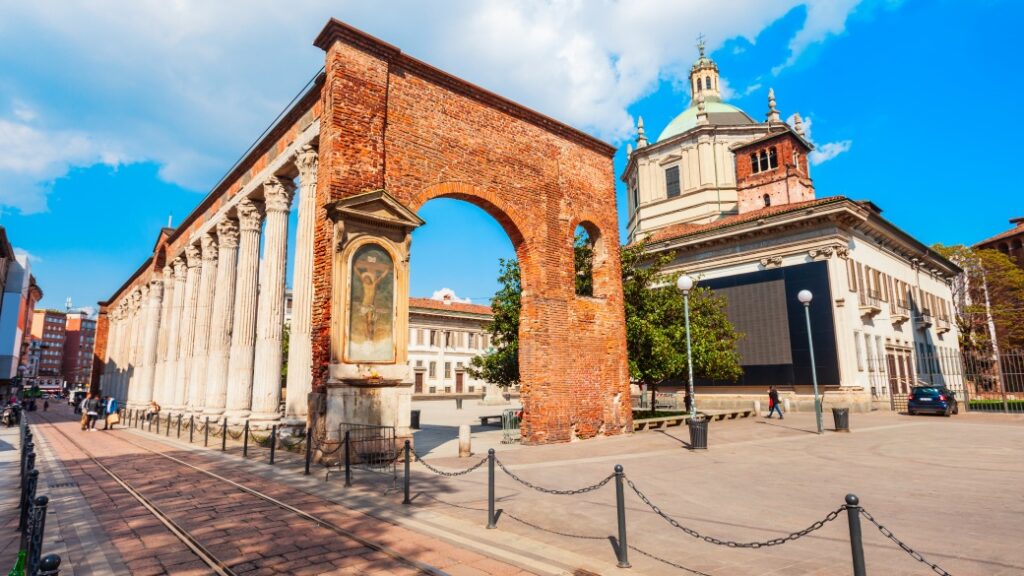 colonne di san lorenzo milano Colonne di San Lorenzo – Roma kalıntılarının gölgesinde