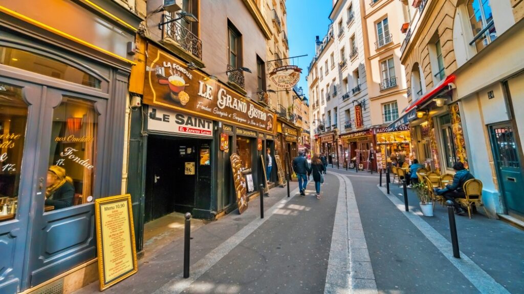 Latin Quarter’da Konaklama