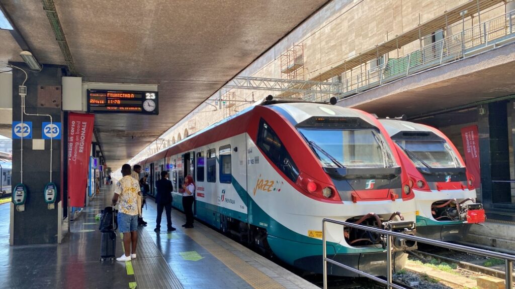 leonardo express tren roma havalimani Leonardo Express Treni
