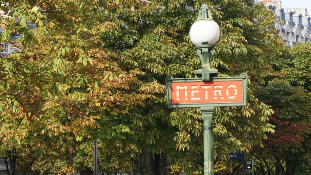 Orly Havalimanı Metro Hat 14 Ulaşımı