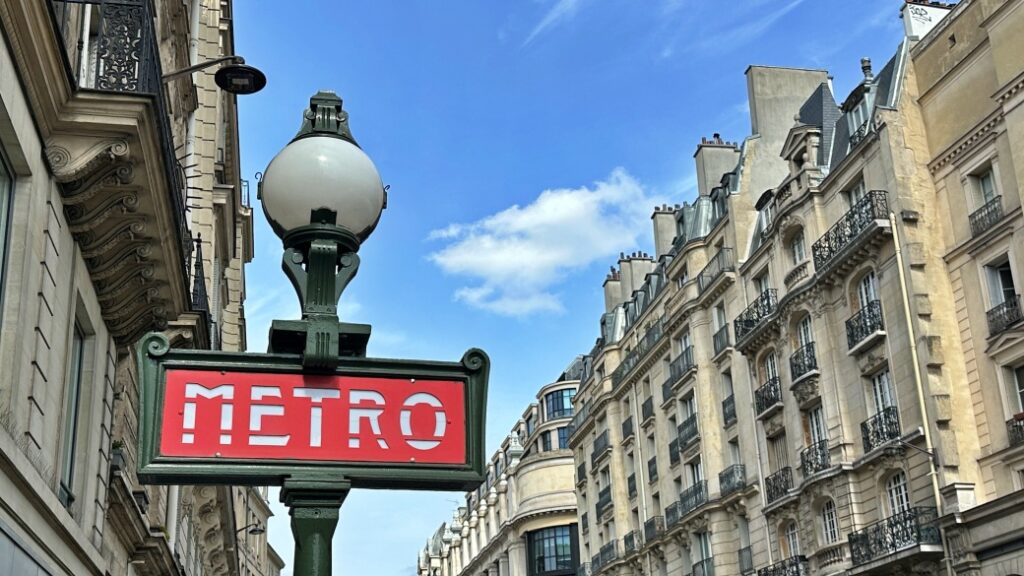Paris Havalimanı Metro Bağlantıları
