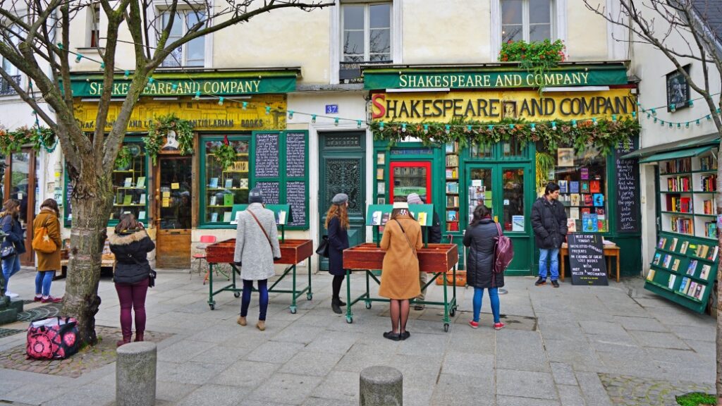 Shakespeare and Company – Paris’in efsanevi kitapçısı