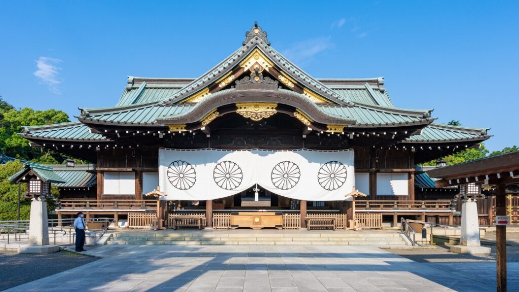 yasukuni temple tokyo Yasukuni Tapınağı – Tartışmalı geçmişe sahip bir anıt