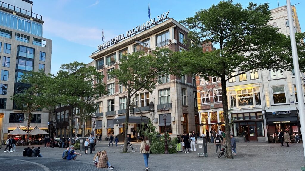 Amsterdam’da konaklama fiyatları ve bütçe planlaması