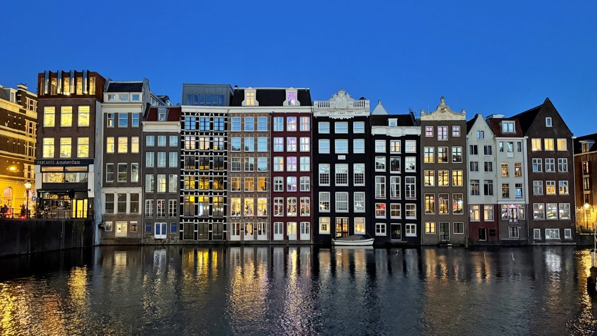 Amsterdam’da nerede kalınır? En iyi bölgeler ve otel önerileri