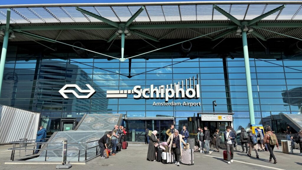 amsterdam schiphol havaalani Amsterdam Schiphol Havalimanı (AMS)