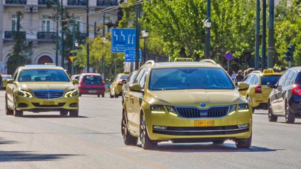 atina uber taksi Atina Havalimanı Taksi Uber Ulaşımı