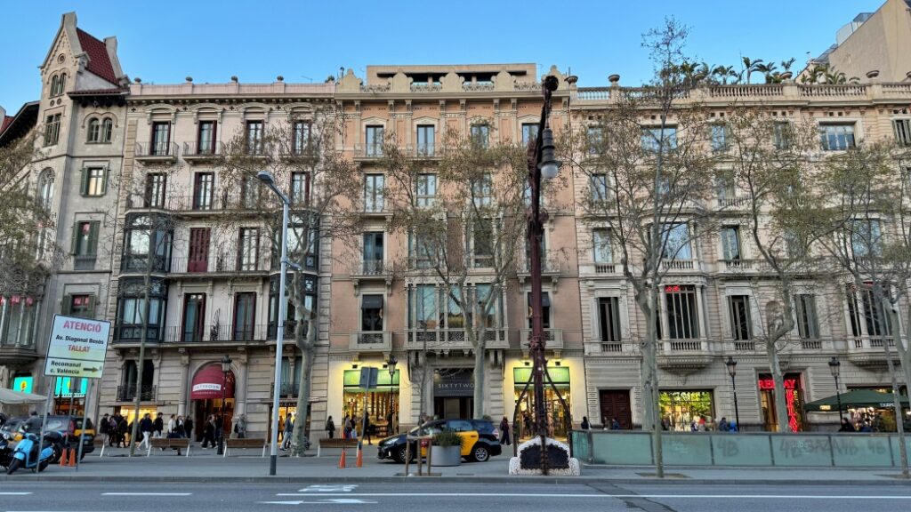 Barselona’da Merkezde Kalabileceğiniz Otel Önerileri
