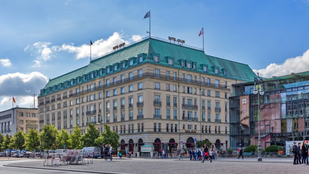 berlin de konaklama fiyatlari Berlin’de Otel Fiyatları ve Konaklama Bütçesi