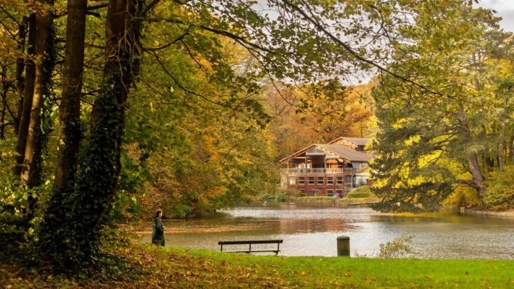 Bois de la Cambre, Brüksel’in güneyinde yer alan büyük bir doğal park