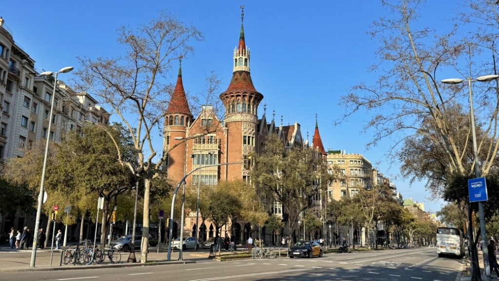 Casa de les Punxes – Masallardan çıkmış bir şato