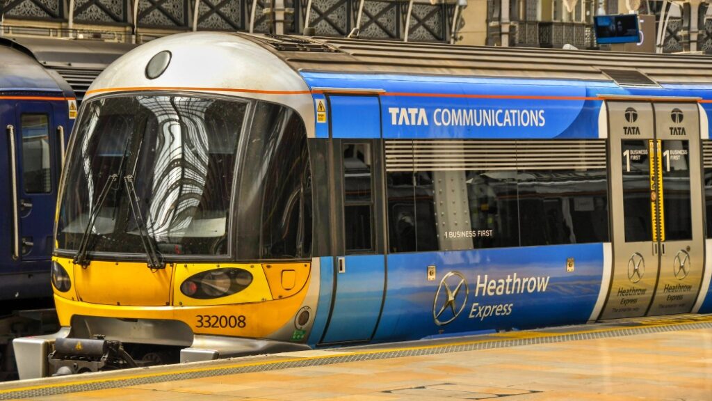 Heathrow Express Tren ile Şehir Merkezi Ulaşımı