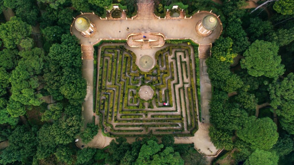 Parc del Laberint d’Horta – Yeşillikler içinde bir labirent