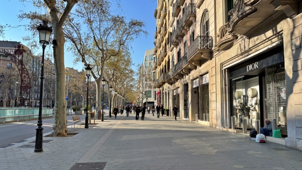 Passeig de Gracia – Şehrin prestijli alışveriş caddesi