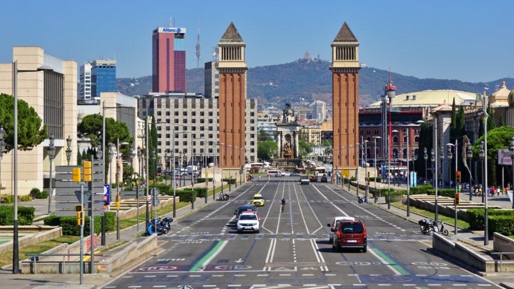 Plaça d’Espanya – Barselona’nın geniş meydanı