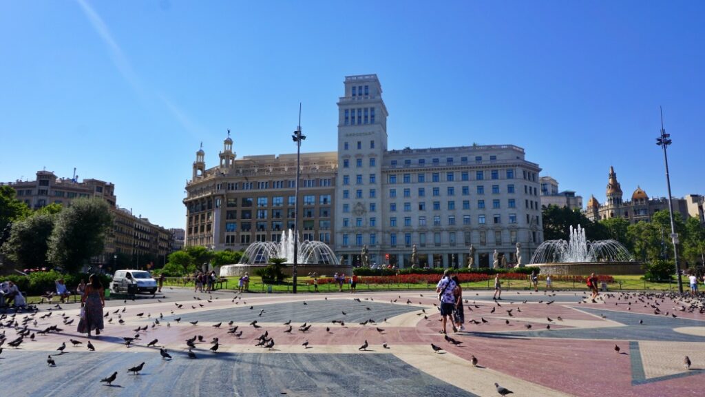 Plaça de Catalunya – Barselona'nın kalbi