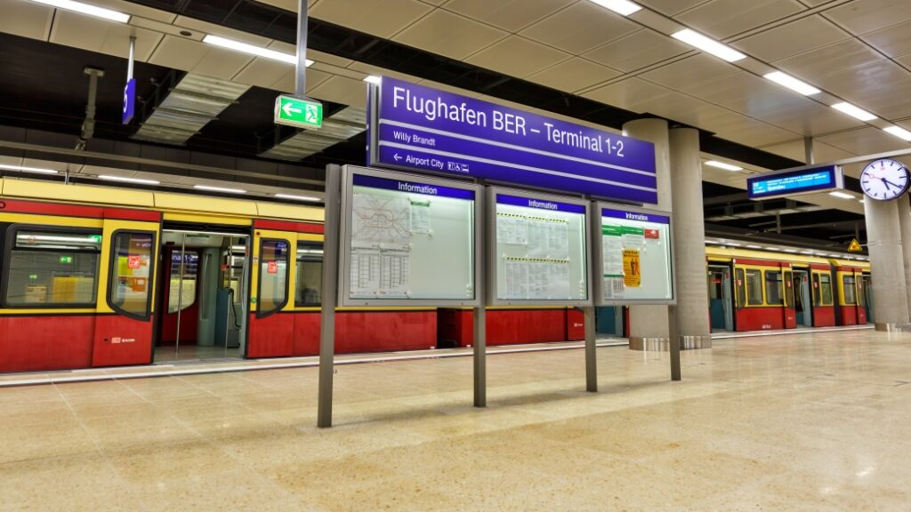 Berlin Havalimanı S-Bahn Hatları