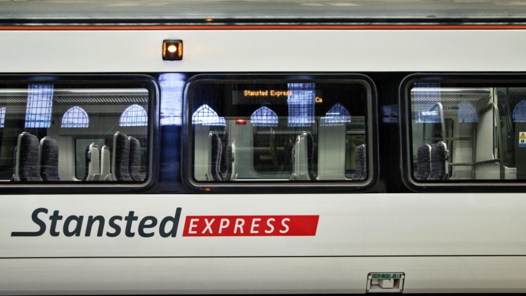 Stansted Express Tren Ulaşımı