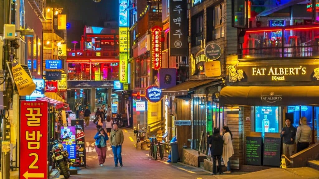 Itaewon bölgesinde konaklama deneyimi