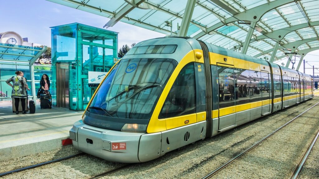 Porto Havalimanı Metro Hattı (Line E)