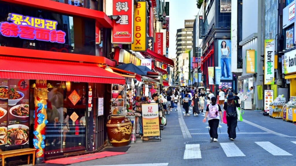 Myeongdong bölgesinde konaklama atmosferi