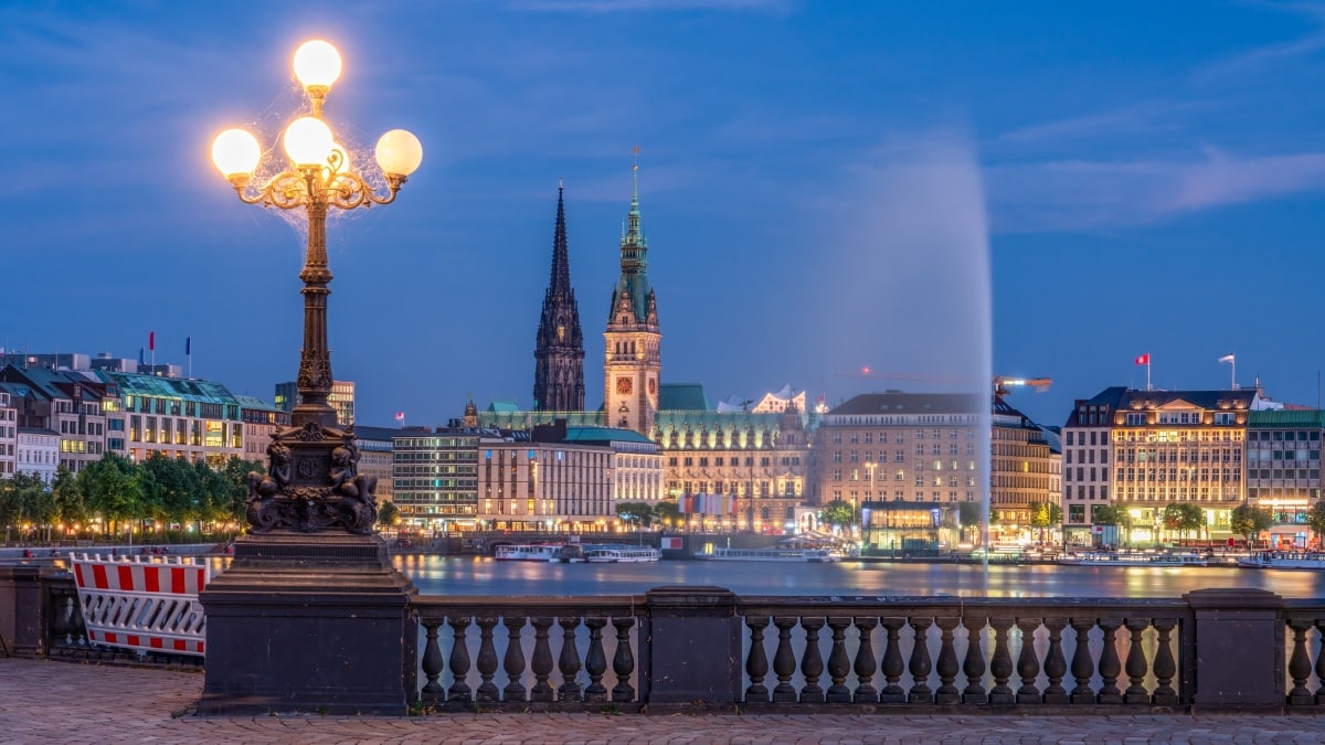 Hamburg'da Nerede Kalınır? En İyi Bölgeler ve Otel Tavsiyeleri