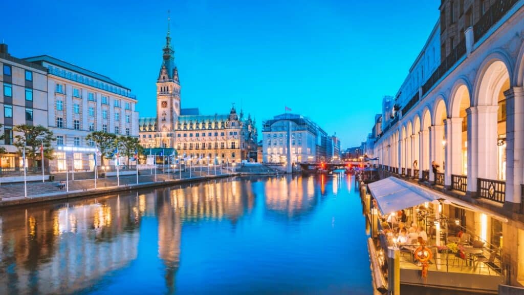 Özetle Hamburg'da Nerede Kalınır?
